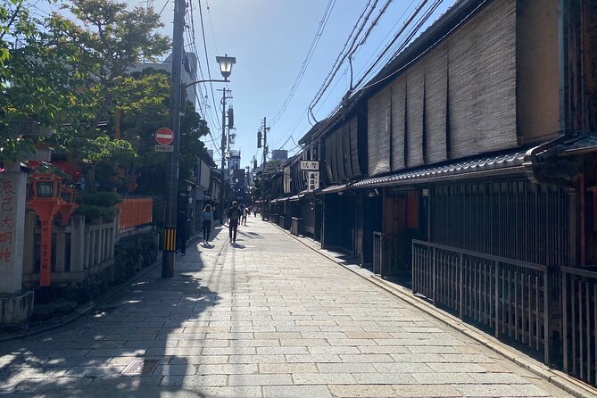 Kyoto Night Food Tour Explore Kiyamachi's Culinary Delights - What you actually get: dinner plus three drinks, three restaurants