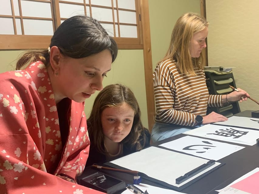 Kyoto Ninenzaka : Japanese Calligraphy Class in Townhouse - Who this class is best for