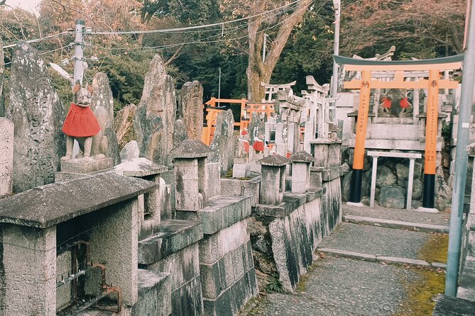 Kyoto Off The Beaten Path: Hidden Zen Garden & Magical Shrine - Kyoto’s 8:00 am rhythm: why this tour feels calmer