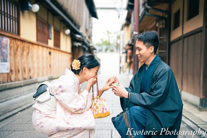 Kyoto Photo Shoot by Professional Photographer (77K Followers) - How he handles crowds and timing (especially for proposals)