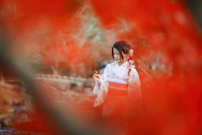 Kyoto Photo Travel with Local Guide and Personal Photographer - Gion streets: where your photos feel like Kyoto, not a postcard