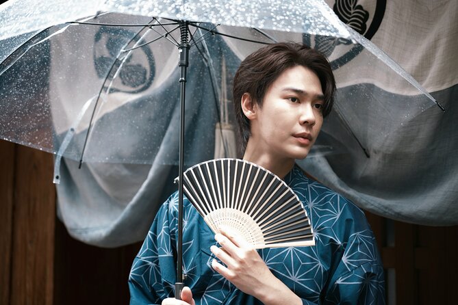 Kyoto Photo Travel with Local Guide and Personal Photographer - Higashiyama gardens: calm backdrops for portraits