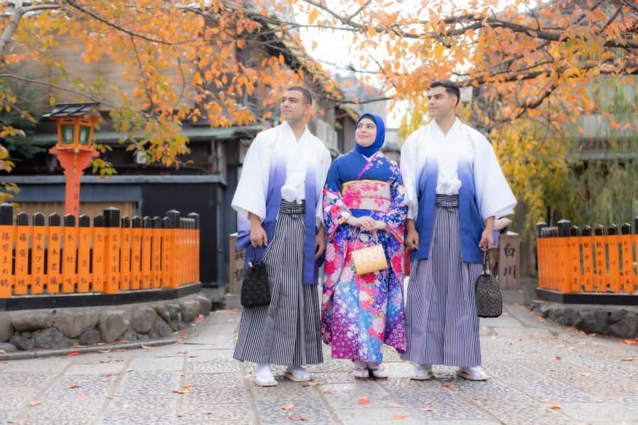 Kyoto: Premium Kimono Rental for 1 day to stroll around - Hair styling and makeup add-ons: what you can choose