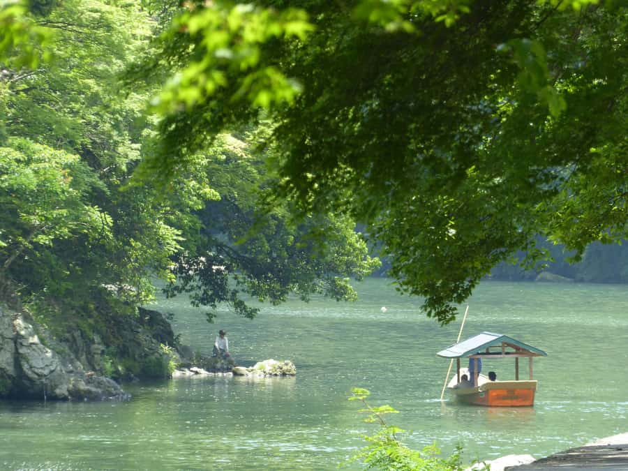 Kyoto: Private Boat Cruise with Shamisen and Games - Meet Kohaku: Stories From a Former Maiko Host