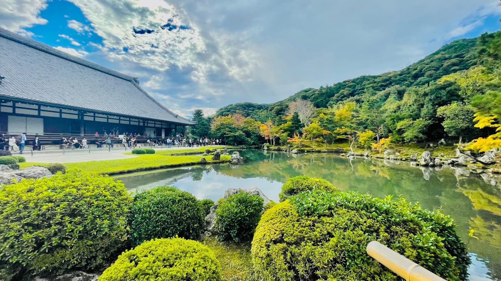 Kyoto: Private Customizable Guided tour with Luxury Vehicle - Kiyomizu-dera, Ninenzaka/Sannenzaka, and Gion District strolls