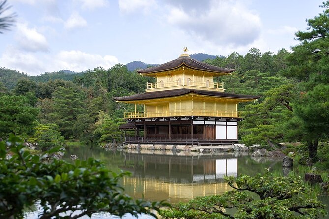 Kyoto: Private Flexible 3 hours tour with a local guide - Fushimi Inari Taisha: The Red Gates and the Climb