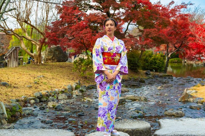 Kyoto Private Kimono Photoshoot for Couple and Solo - Stop 3: Yasaka Shrine and the classic Kyoto feel