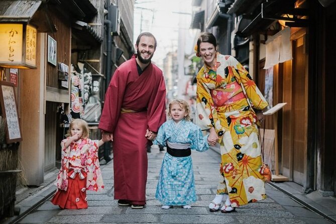 Kyoto Private Photoshoot Experience with a Professional Photographer - What You’re Really Getting in One Hour
