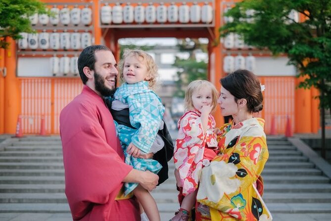 Kyoto Private Photoshoot Experience with a Professional Photographer - Fushimi Inari-taisha Shrine: Vermilion Gates That Create Instant Composition