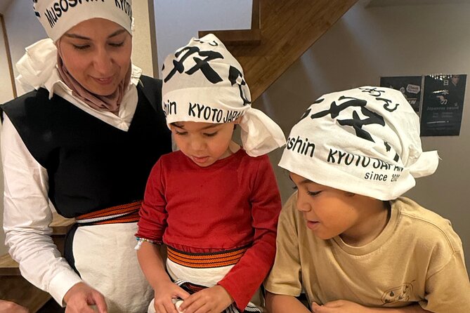 Kyoto Ramen Spoon Painting & Michelin Cooking Class - Duration and group size: why it feels personal