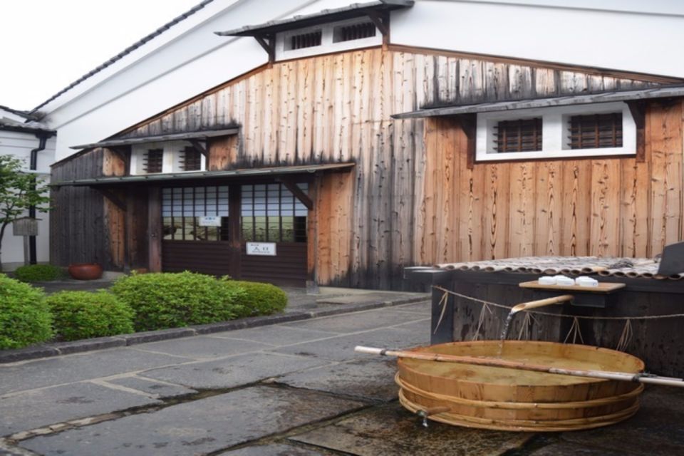 Kyoto Sake Brewery Tour - Getting there: finding the meeting point in Fushimi