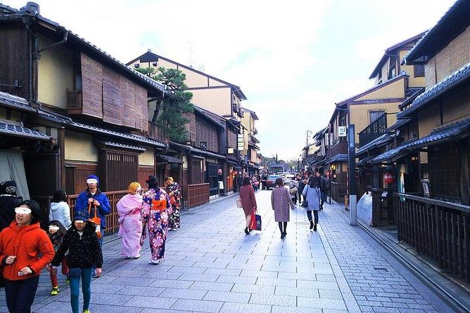 Kyoto Samurai and Geisha Town Private Walking Tour - A Day Built Around Shoguns and Gion Streets