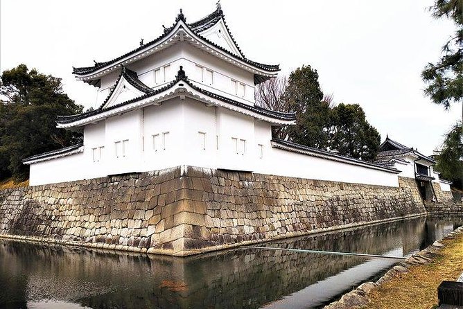 Kyoto Samurai and Geisha Town Private Walking Tour - Kennin-ji Temple: Zen Roots and a Dry Garden Moment