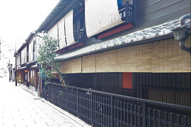 Kyoto Samurai and Geisha Town Private Walking Tour - How the 7 Hours Actually Feel: Walking Pace and Transit