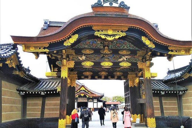 Kyoto Samurai and Geisha Town Private Walking Tour - Nijo Castle: The Shogun’s Kyoto Base
