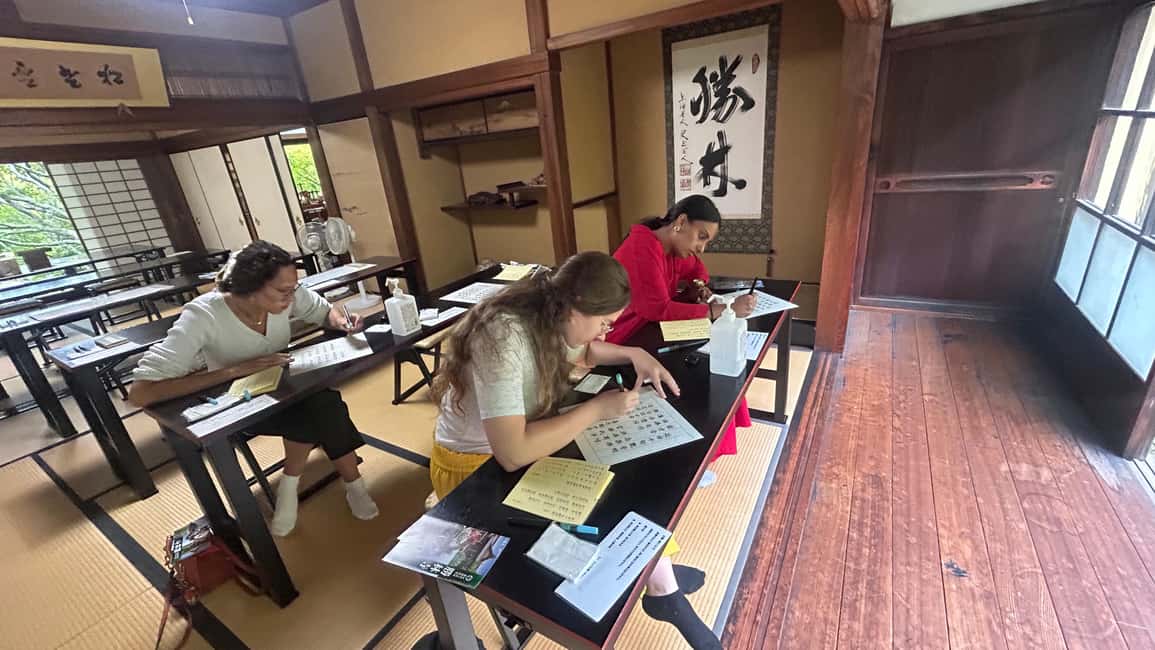 Kyoto: Shakyo & Matcha in Historic Temple Garden - The Sennyu-ji Temple Visit and Garden Views