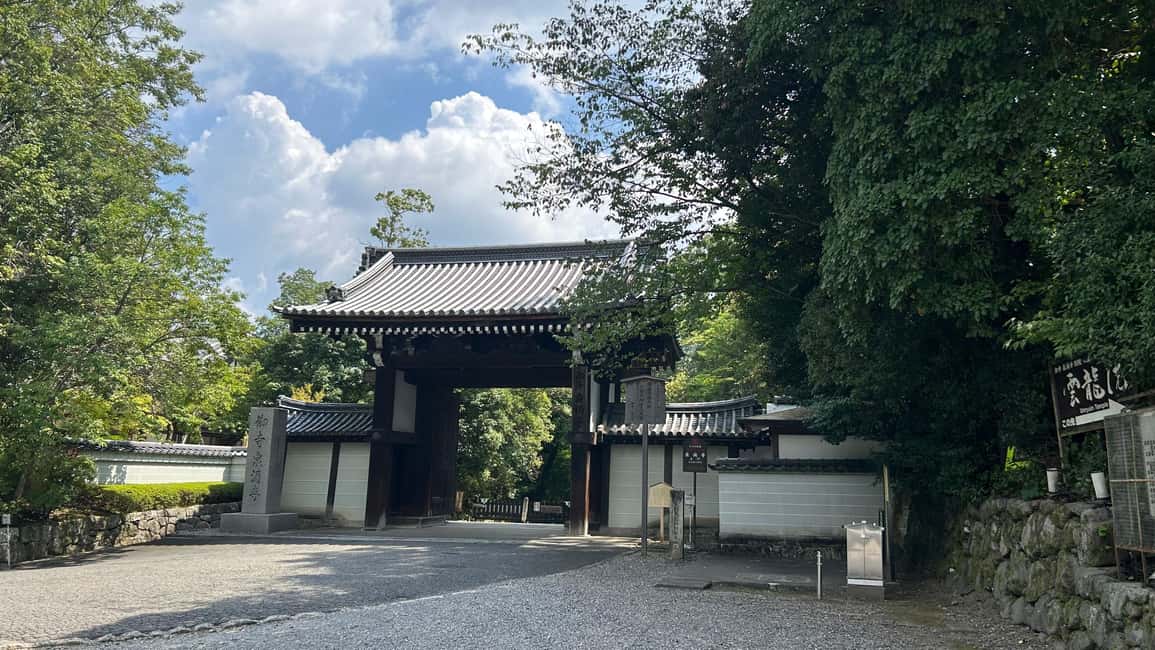 Kyoto: Shakyo & Matcha in Historic Temple Garden - Should You Book This Kyoto Shakyo and Matcha Tour?