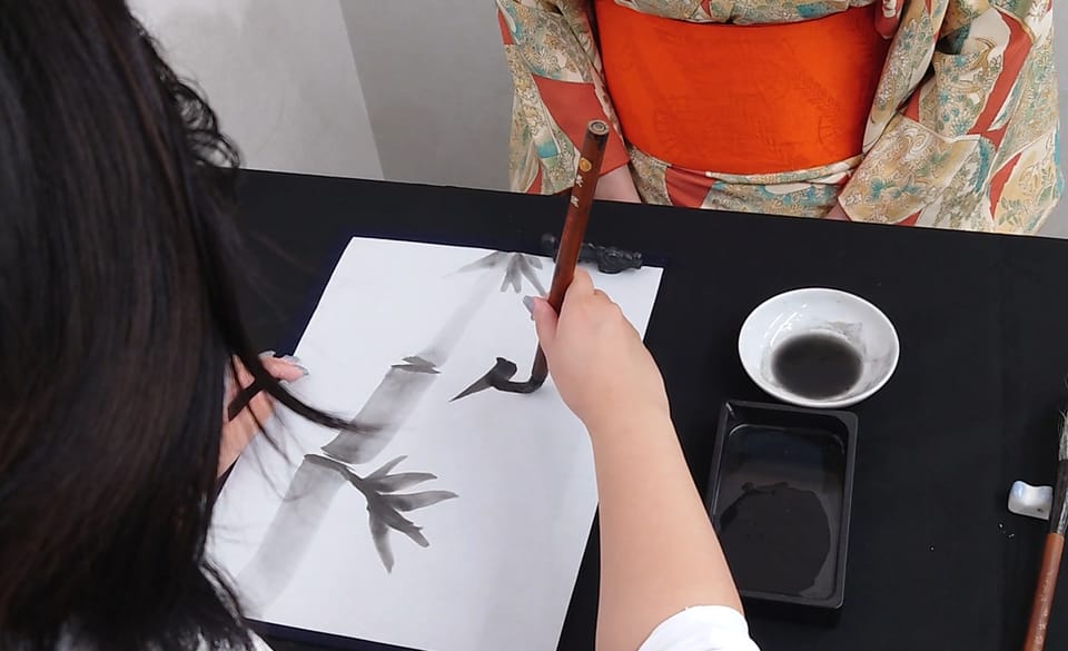 Kyoto: Sumi Ink and Brush Calligraphy Experience - What to bring, what you’ll get, and how to dress for ink work