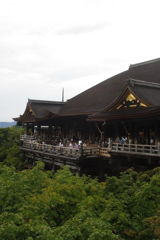 KYOTO: Tempio Kiyomizu Pagode Gion “Geisya” (Guida Italiana) - Ninenzaka’s quick stop: Classic streetscape, no wasted minutes