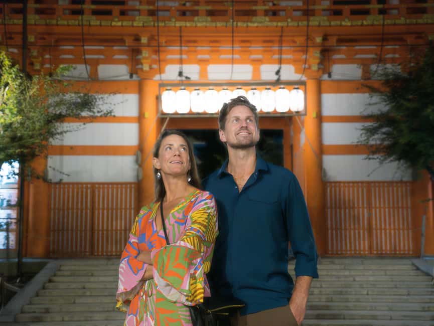 Kyoto: The Geisha Districts of Kyoto Walking Tour - Meet-your-guide energy: what to look for (including Kevin)