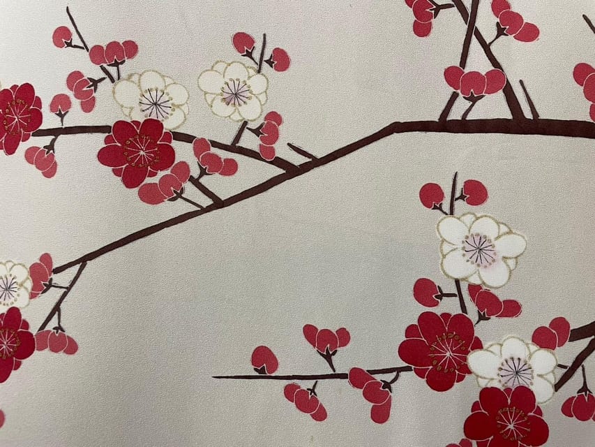 Kyoto: Traditional Yuzen Dyeing Experience - Kyoto Yuzen on silk: why this souvenir feels different