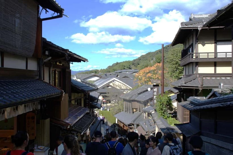 Kyoto: Walking tour Kiyomizu, Geisha District with a Local - Gion and the Geisha District: History With Context, Not Slogans