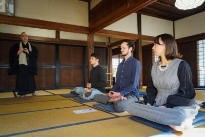 Kyoto: Zen Meditation and Garden Tour at a Temple with Lunch - Zazen basics: posture, breathing, and staying quiet