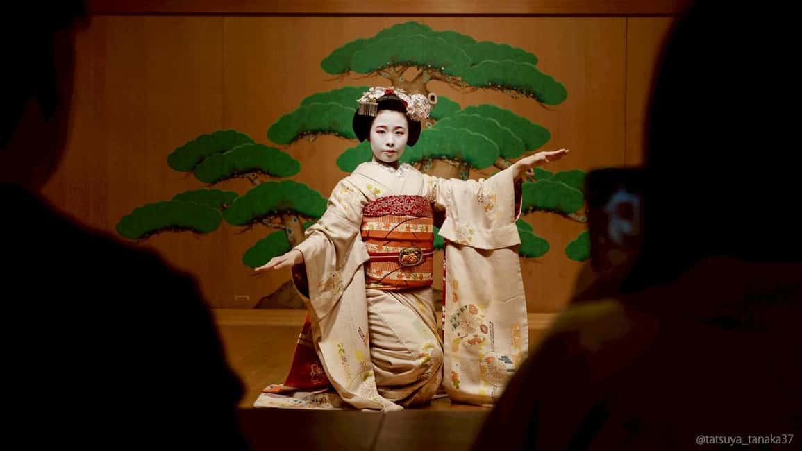 Maiko Dance and Tea Ceremony on a Noh Stage in Kyoto - Kyoto’s Noh Stage: Why This Setting Changes Everything