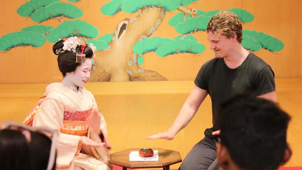 Maiko Dance and Tea Ceremony on a Noh Stage in Kyoto - The Tea Ceremony: Matcha You Can Actually Appreciate