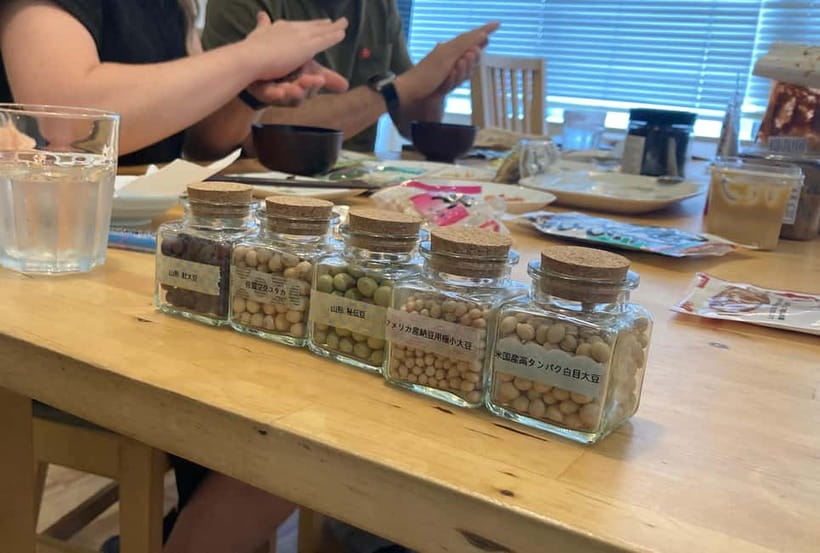 Making Fresh To-fu from soybeans in Kyoto - From soybeans to tofu: what you do in the class
