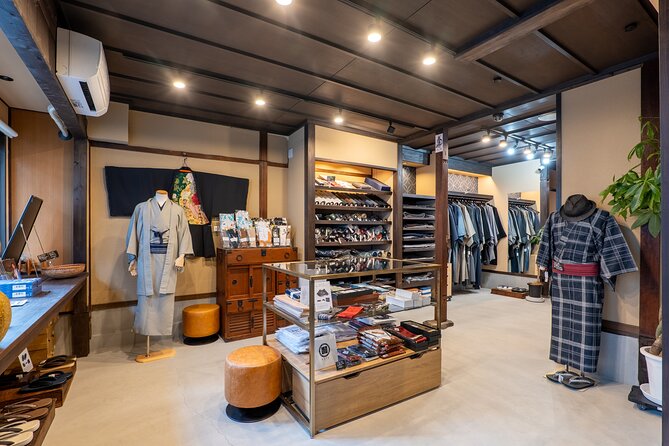 Men's Kimono Lesson and Shopping in Kyoto - Why this Kyoto kimono session beats rent-and-wear