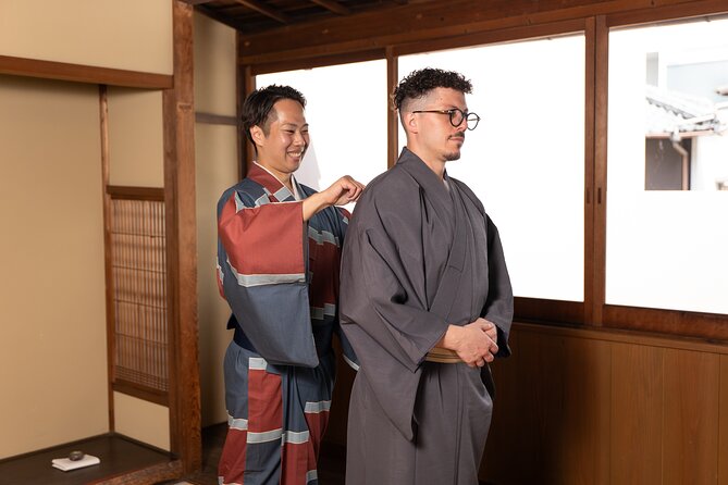 Men's Kimono Lesson and Shopping in Kyoto - Shopping inside a men’s kimono store (and the value of optional guidance)
