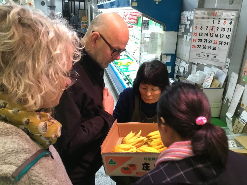 Nishiki Market Food Tour with Cooking Class - Key things you’ll notice right away