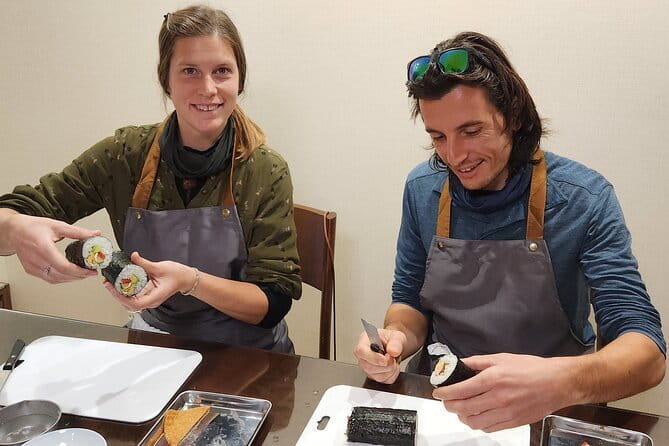 Nishiki Market, Private Sushi class & Sake Tasting in Townhouse - Key highlights worth your attention