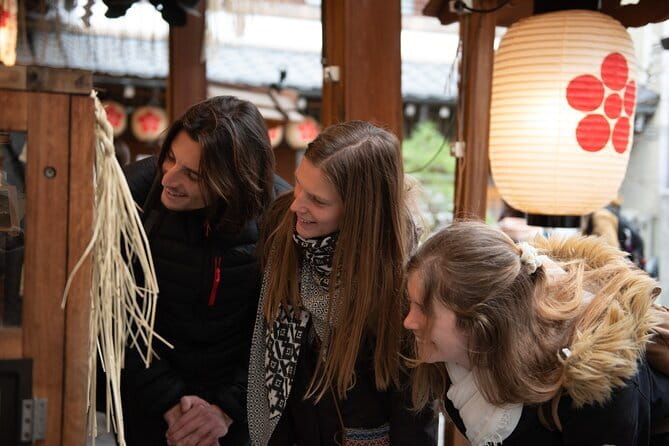 Nishiki Market, Private Sushi class & Sake Tasting in Townhouse - Rolled sushi workshop: you make it, not just watch it
