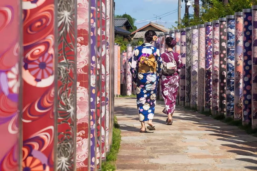 Osaka to Kyoto: Arashiyama Bamboo Grove Small Group Tour - The guide and the small-group feel: what support really looks like