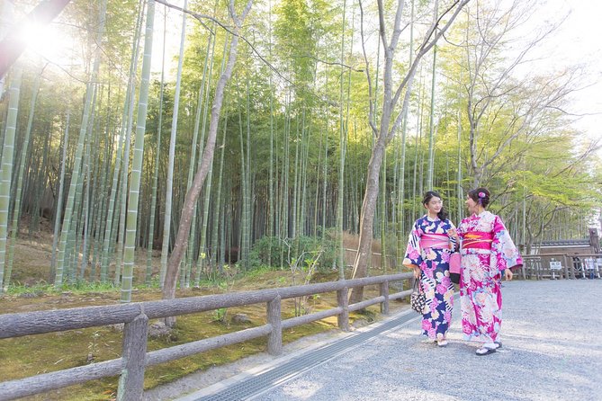 Photo Shoot with a Private Vacation Photographer in KYOTO, JAPAN - Stop 2: Arashiyama when you want scenery without the photo logistics
