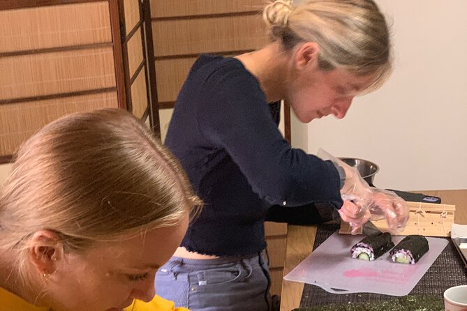 Private Art Sushi Roll Class in Kyoto - Private Instruction With English Support