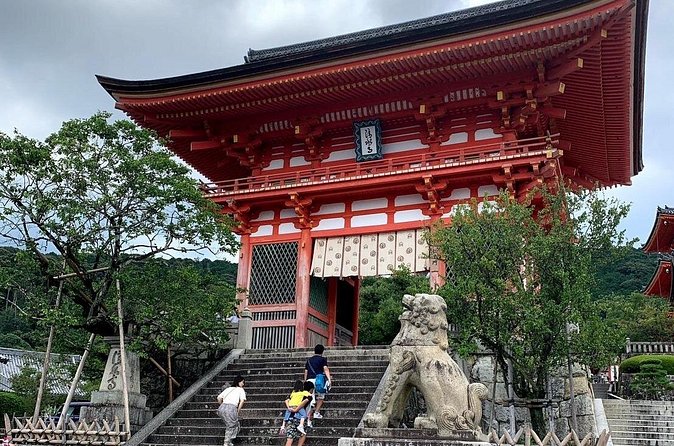 Private Custom Tour of Kiyomizu & Yasaka—by Young Local Guides - Price and value: $19.51 per person and what that includes