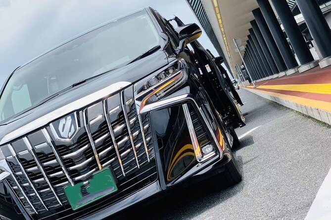Private departure transfer from Kyoto city to Osaka Itami International airport - What you ride: sedan, MPV, or van for up to 9
