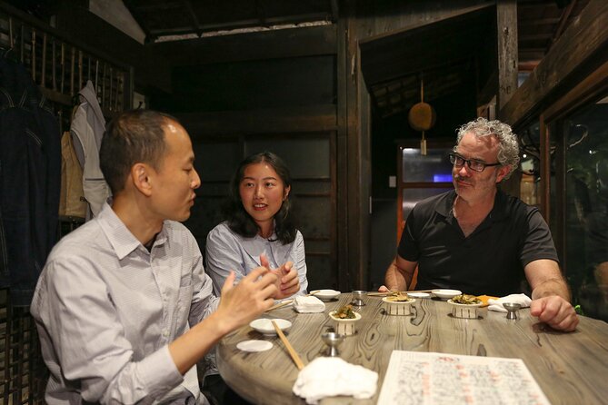 Private Food & Sake Tour in Central Kyoto with Sake Sommelier - Meet Kenji: the sake sommelier picking your evening