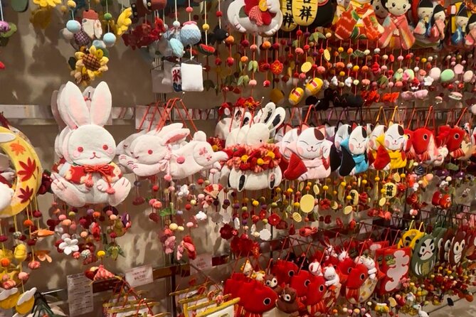 Private Nishiki Market Food & Sake Tour by Young Local Guides - Private and Guided: What You Gain (and What You Should Expect)