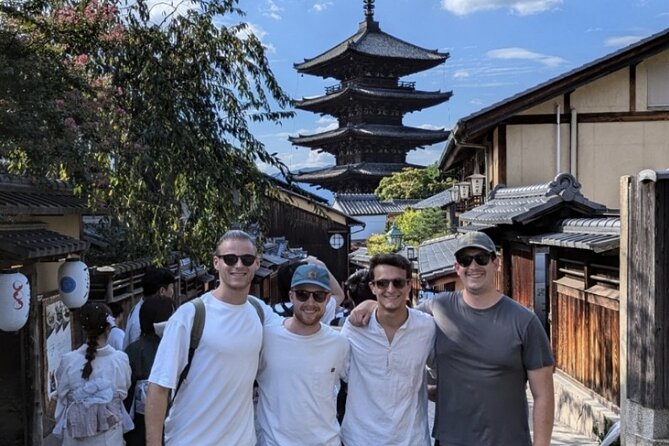 Private Walking Tour in Gion and Higashiyama - Hokan-ji Temple and the Yasaka Pagoda area