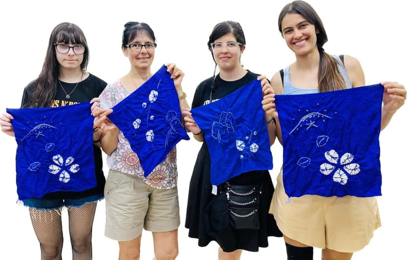 Shibori Fukusa Course at Kyoto Shibori Museum - Inside the class: making a shibori scarf using winding and sewing