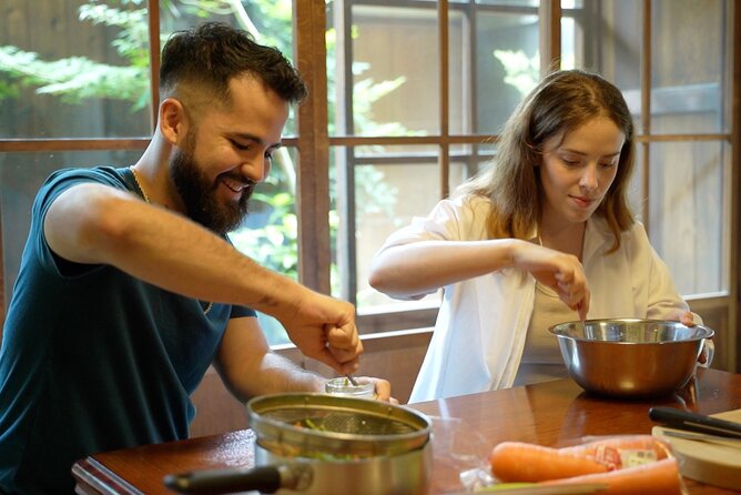 SHIRAKAWA Japanese Culture Experiences with private English staff - Private English-speaking staff: what you actually gain
