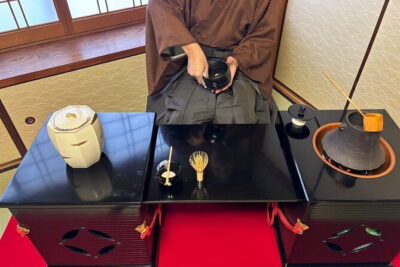 Tea Ceremony in 150 Years Old Townhouse with Tables and Chairs - Price and Timing: Getting More Than a 50-Minute Show