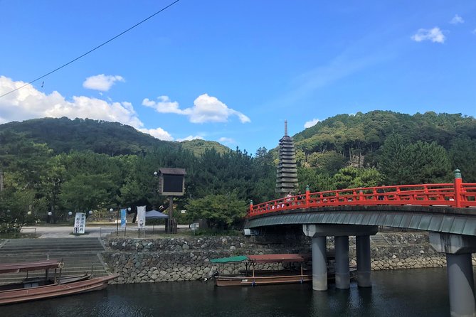 Uji: Private immersion into Kyoto's tea and reglious culture - Byodoin Temple and the museum: a Heian-era centerpiece on a man-made lake